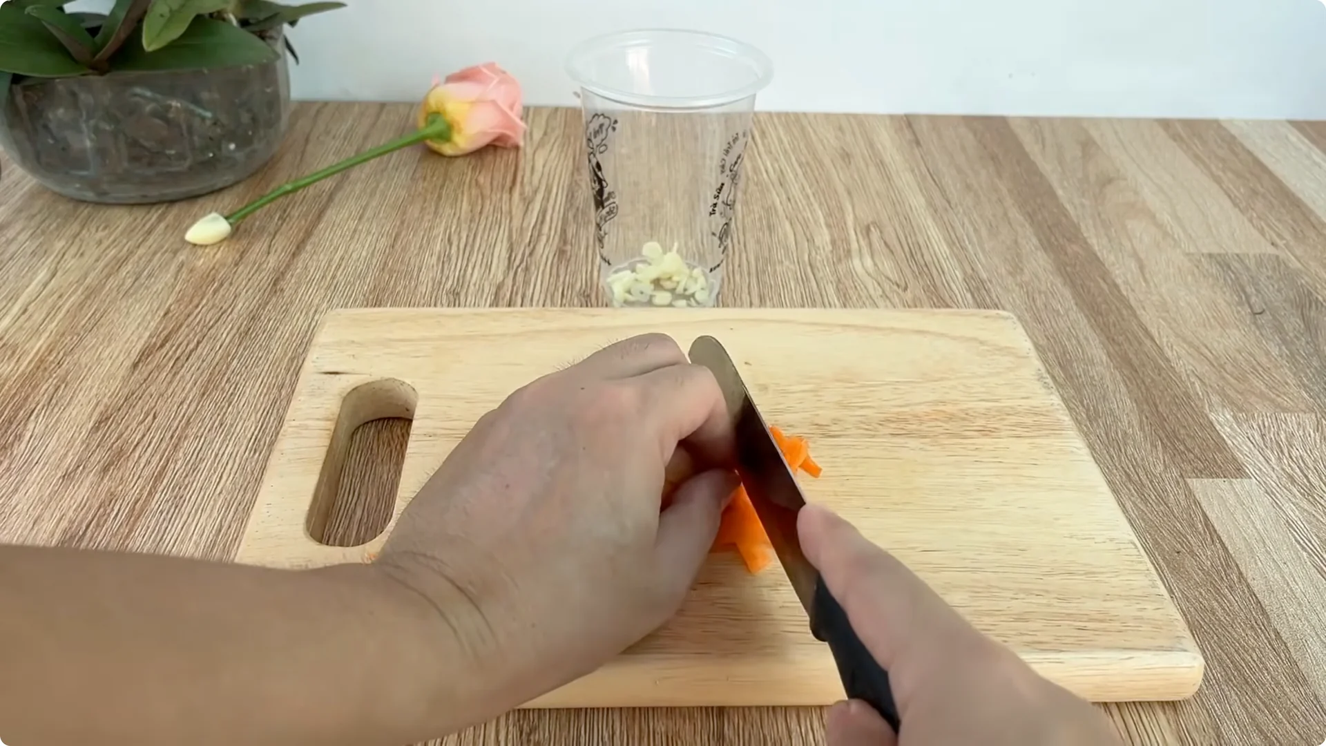 How Coca-Cola Can Help You Grow Roses Easily and Affordably screenshot 3