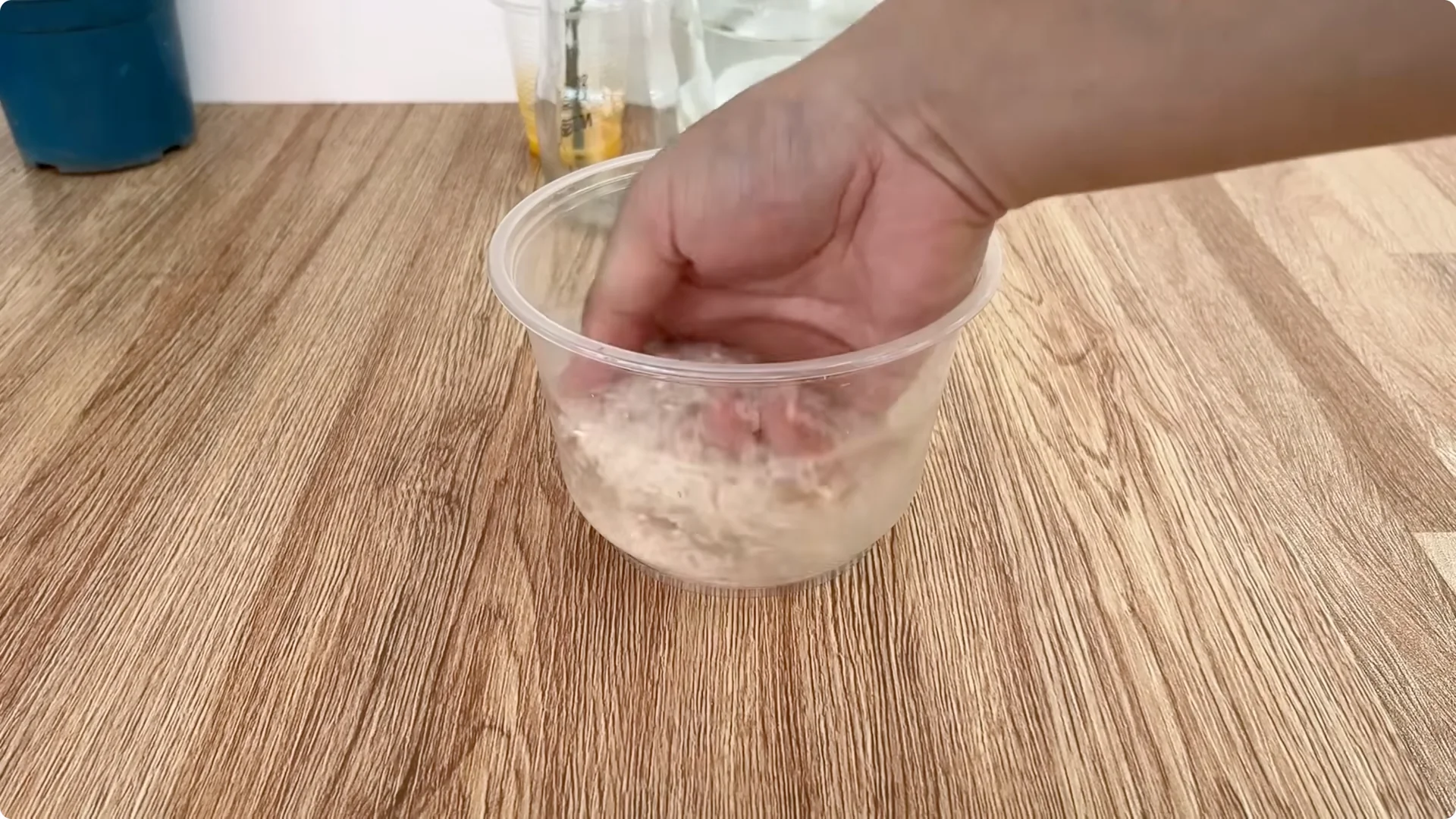 How One Egg Can Transform Your Rose Plant’s Roots and Blooms screenshot 4