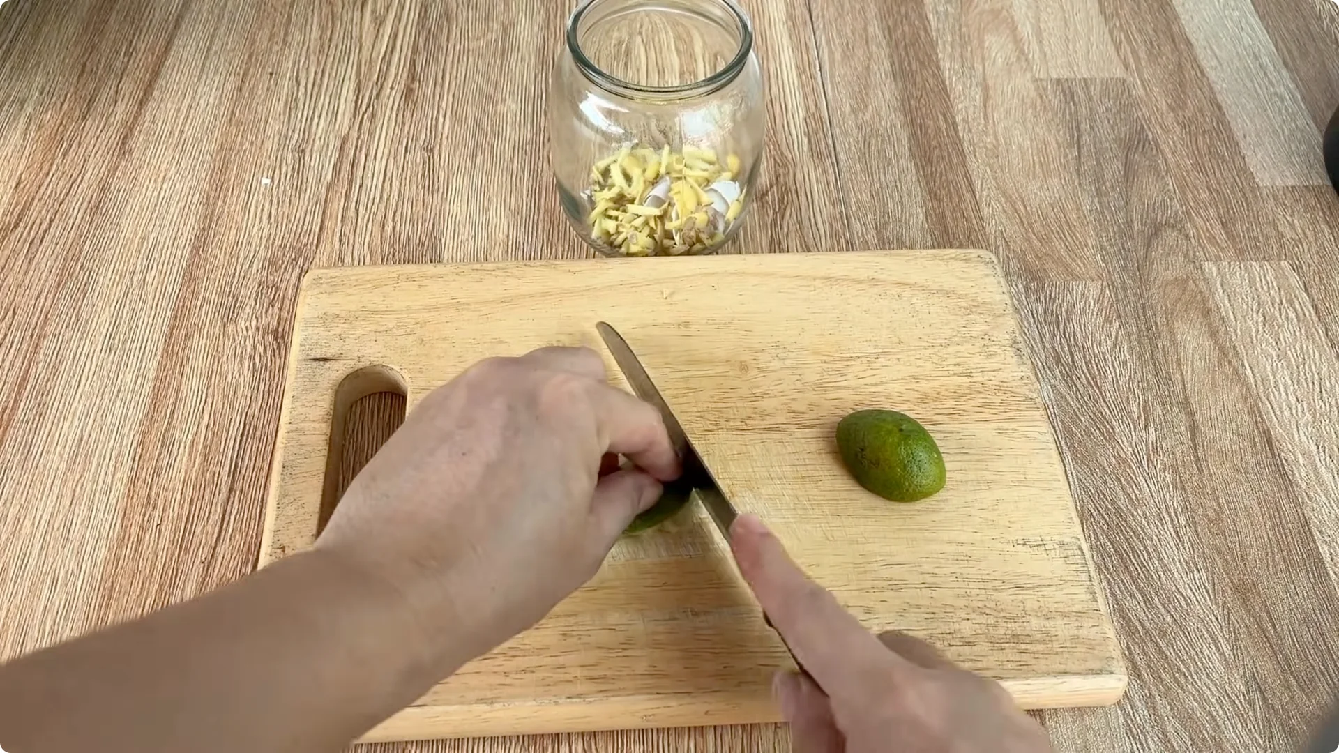 How One Egg Can Transform Your Rose Plant’s Roots and Blooms screenshot 5