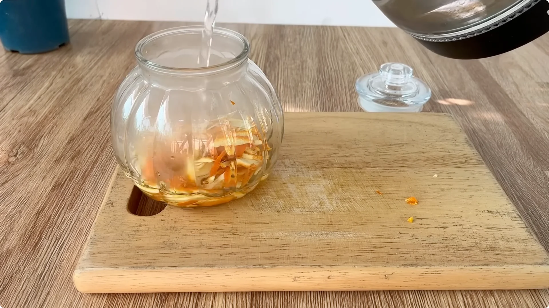 How This Simple Trick Grows Rose Stems with Thousands of Roots screenshot 2