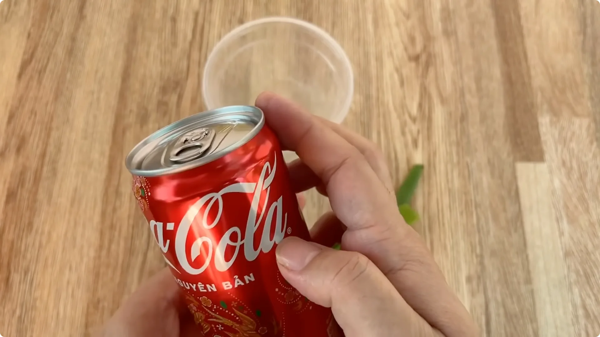 How This Simple Trick Grows Rose Stems with Thousands of Roots screenshot 4