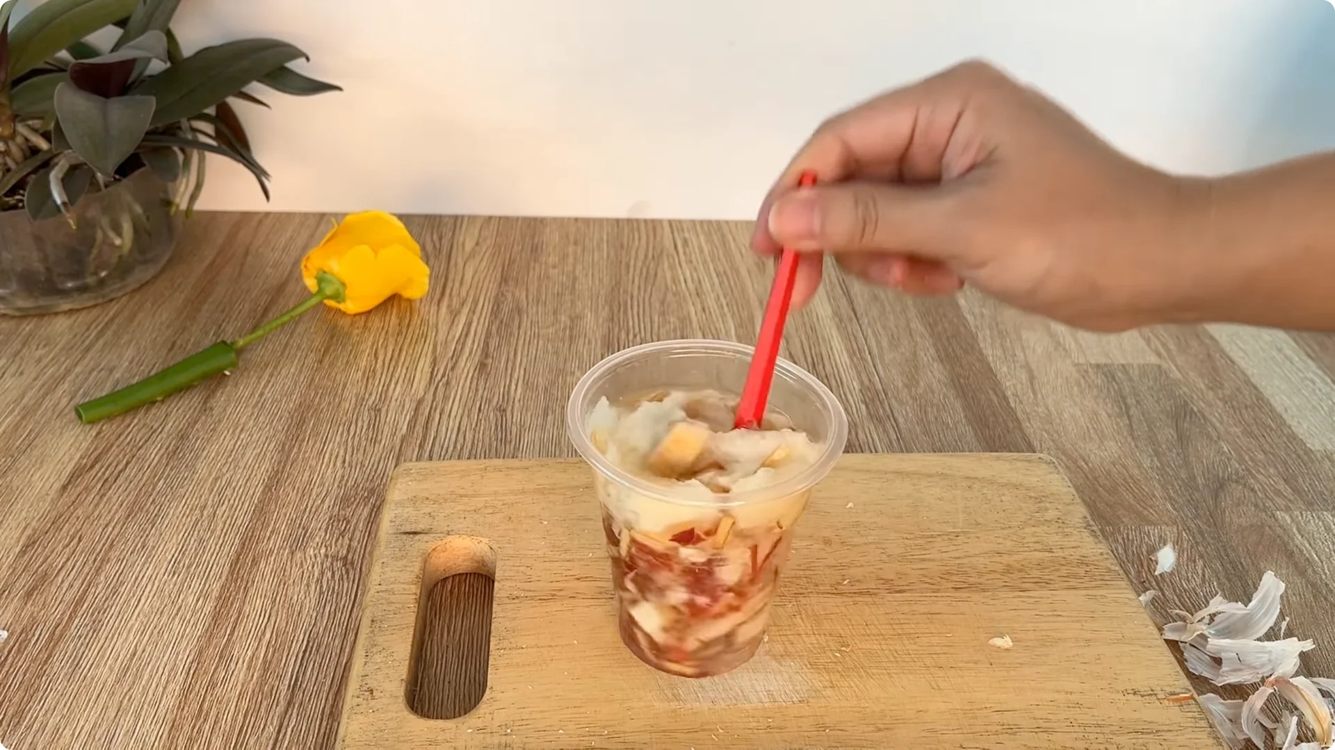 The Surprising Aloe Vera Trick Most Rose Growers Miss screenshot 3