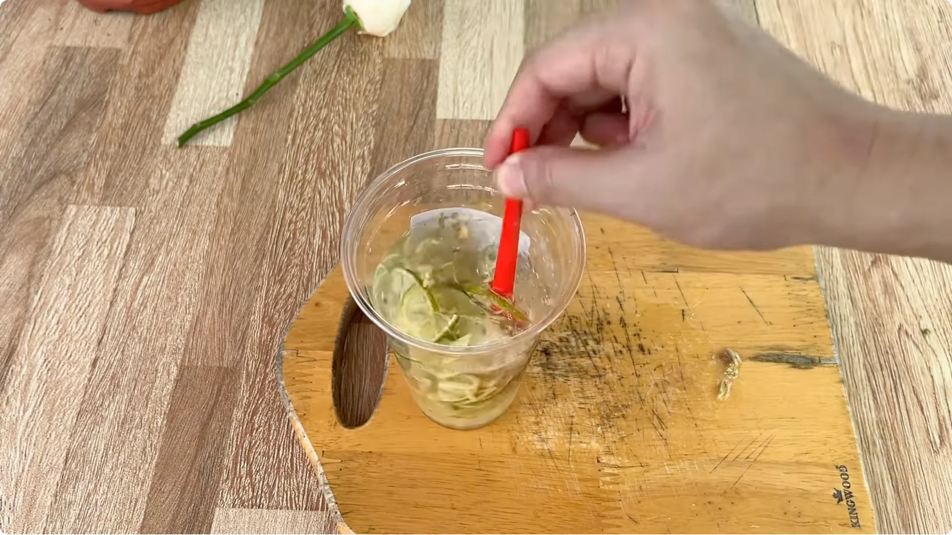 How Garlic Helped the Rose Branch Suddenly Bloom Abundantly screenshot 10