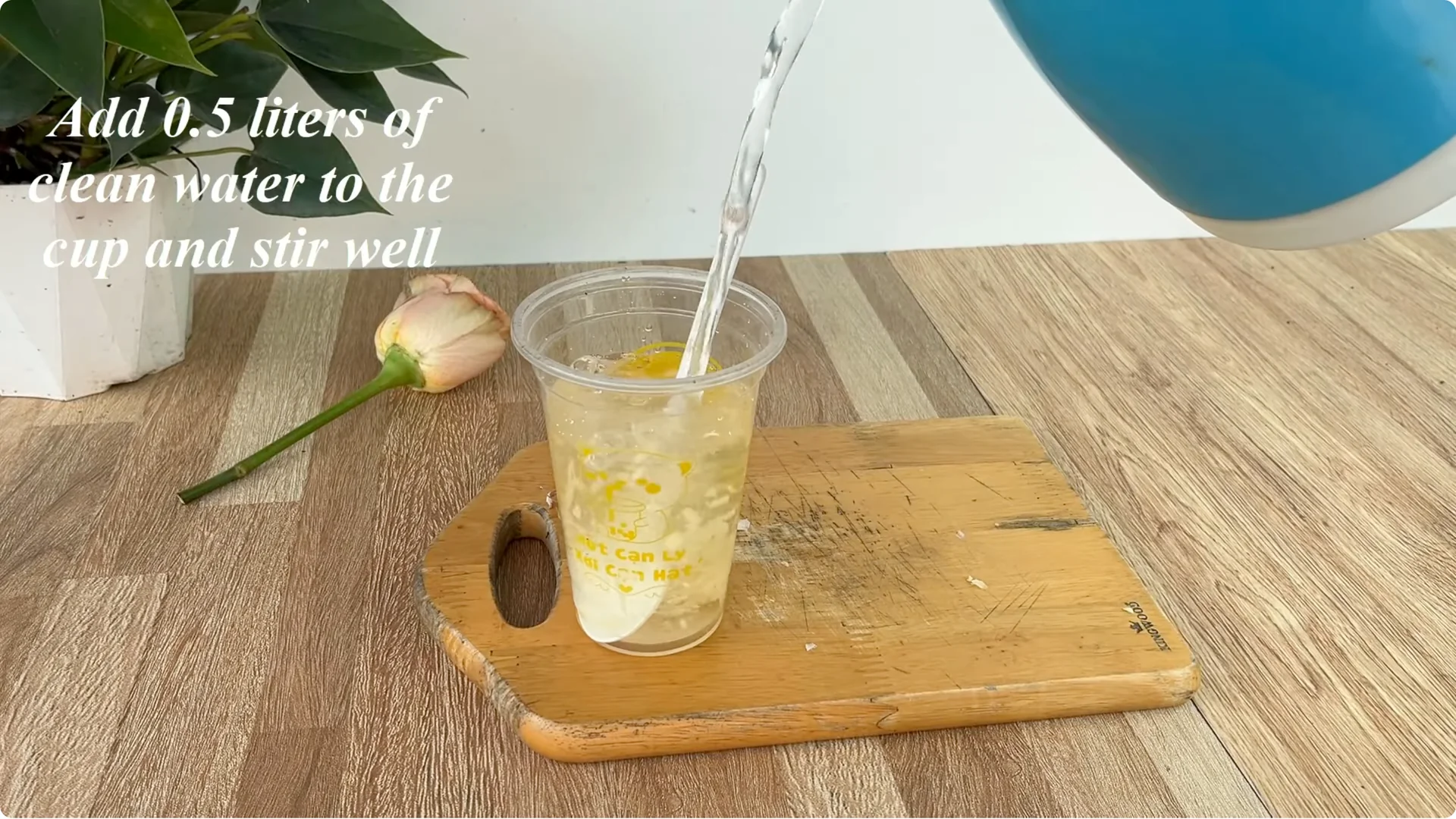 How Garlic Helped the Rose Branch Suddenly Bloom Abundantly screenshot 2