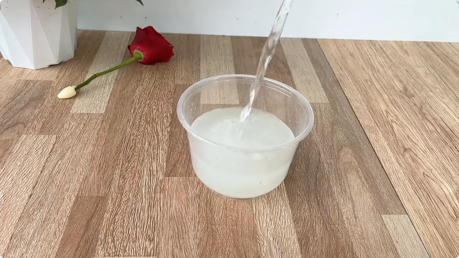 How One Slice of Bread Can Boost Rose Branch Growth Dramatically screenshot 1