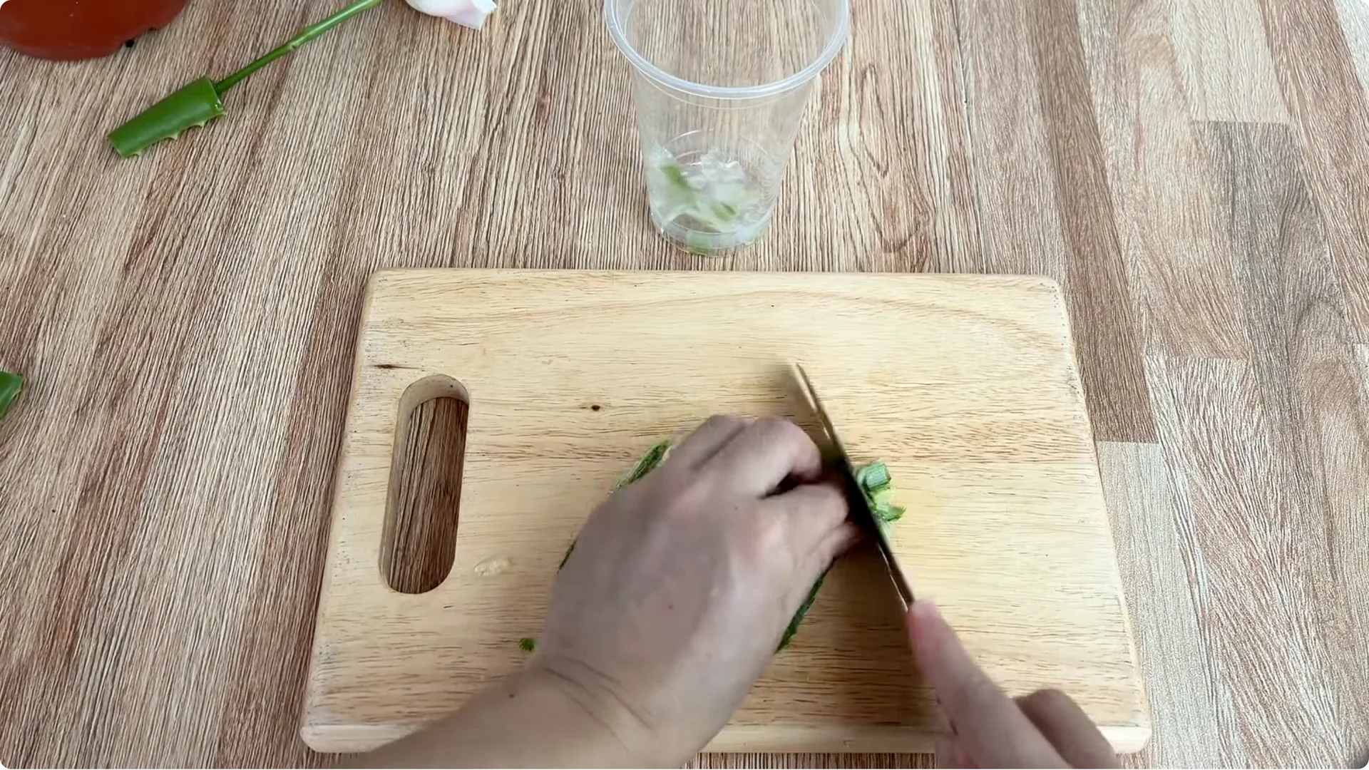 How This Simple Trick Helps Rose Stems Root and Bloom More screenshot 5