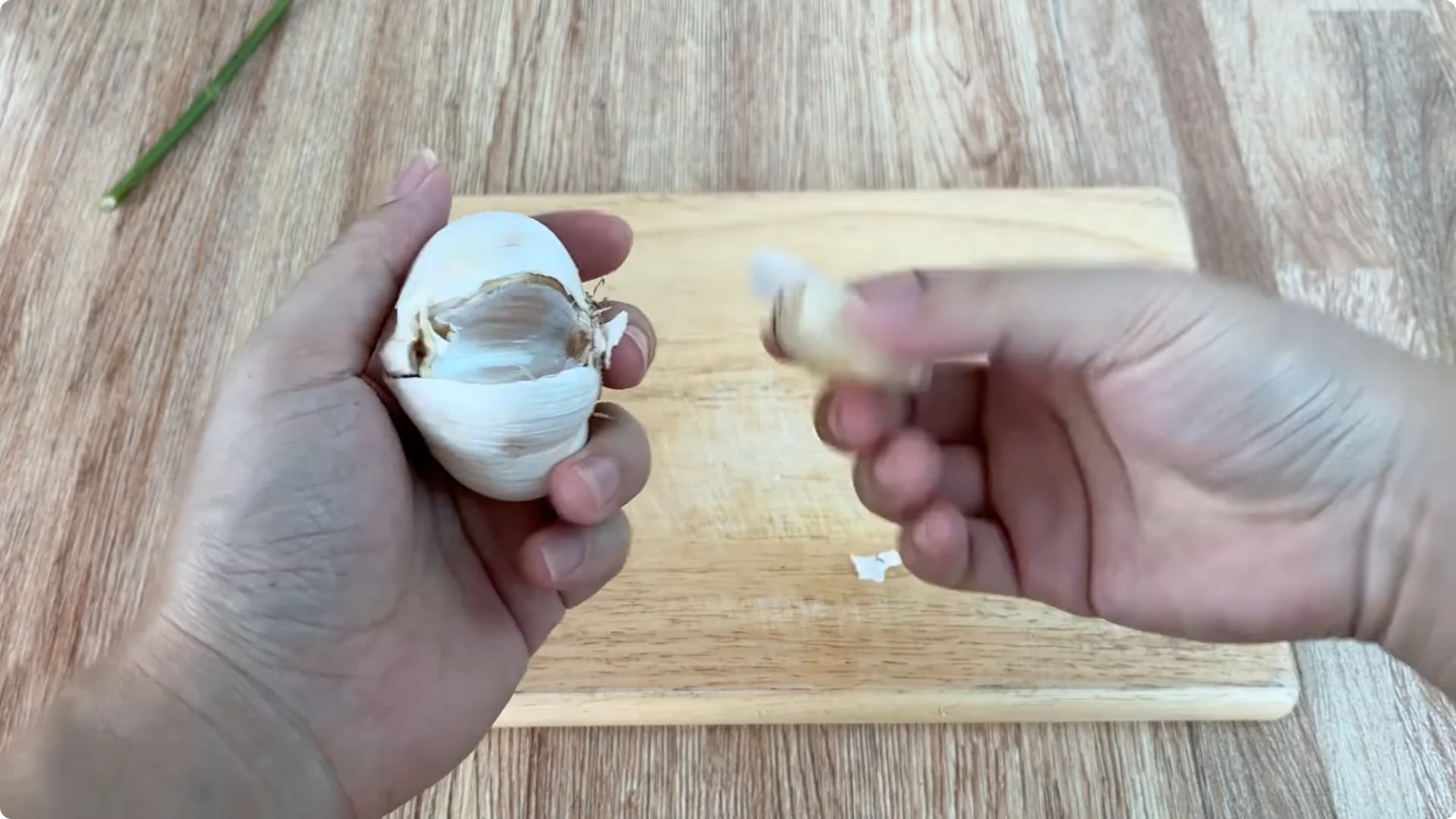 The Rose Branch Trick That Boosts Blooming 900 Times More screenshot 2