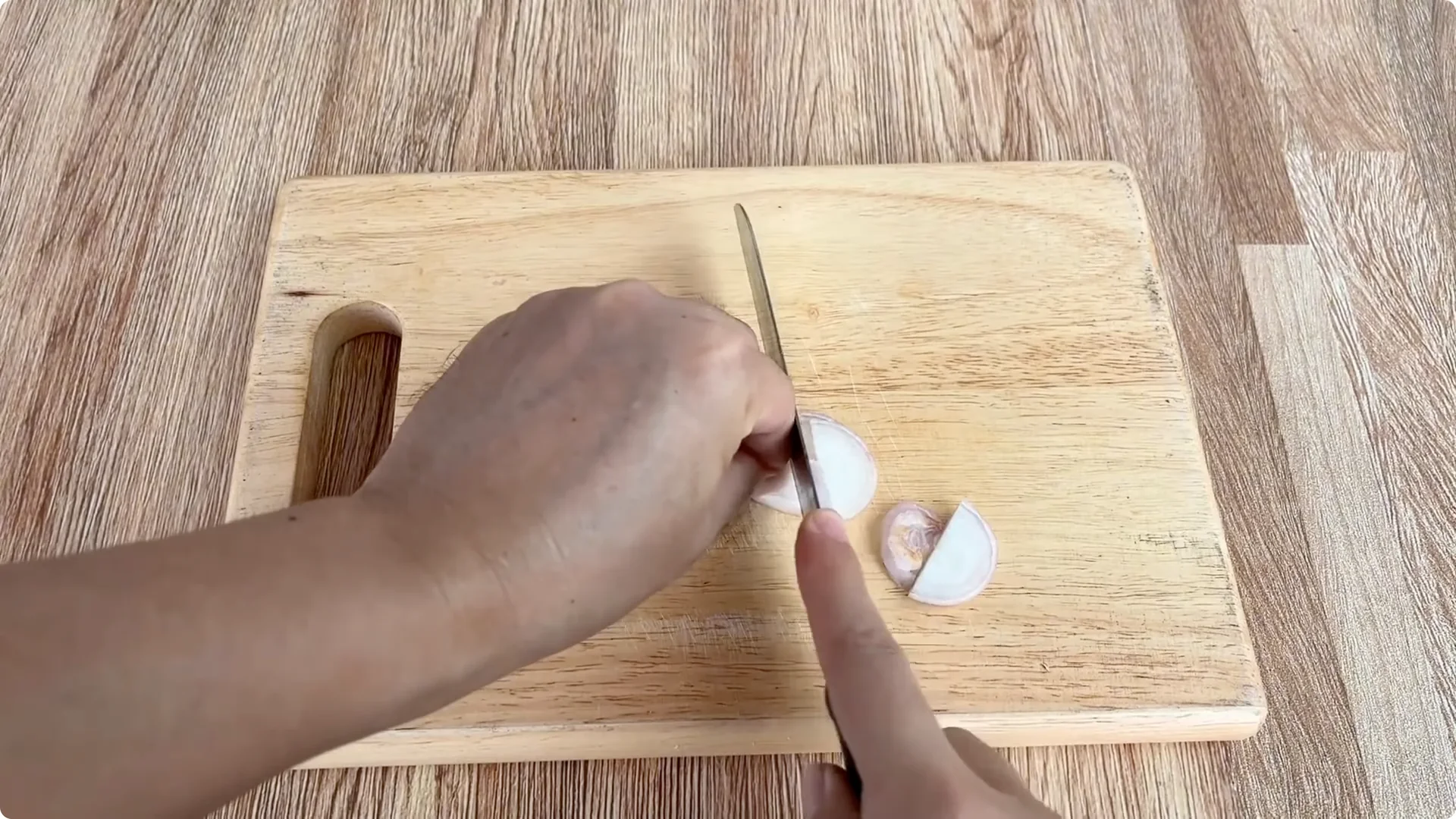 How One Cup Helped a Rose Branch Root and Bloom Abundantly screenshot 4