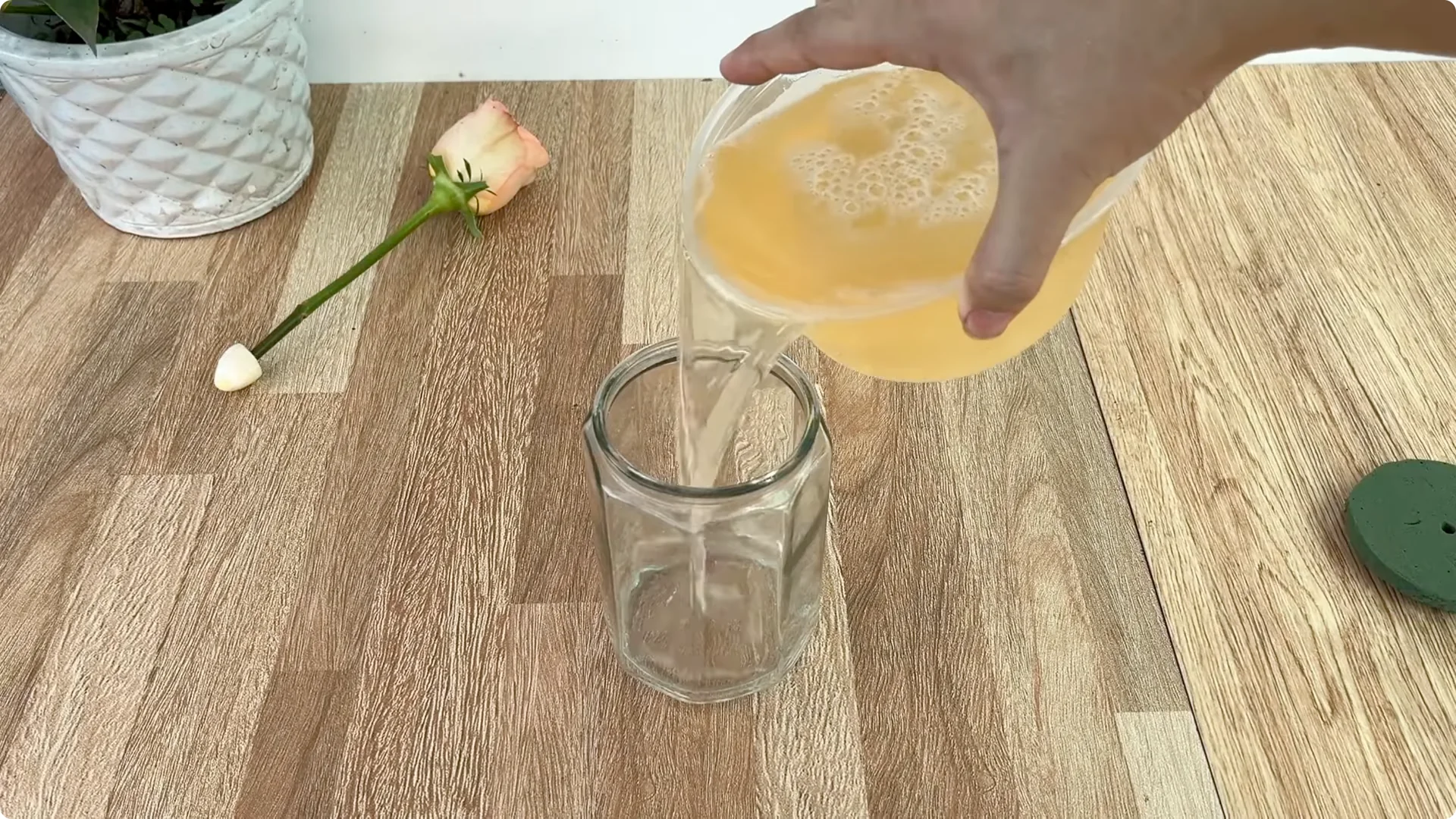 How One Cup Sparks 1001 Roots and Year-Round Roses screenshot 8