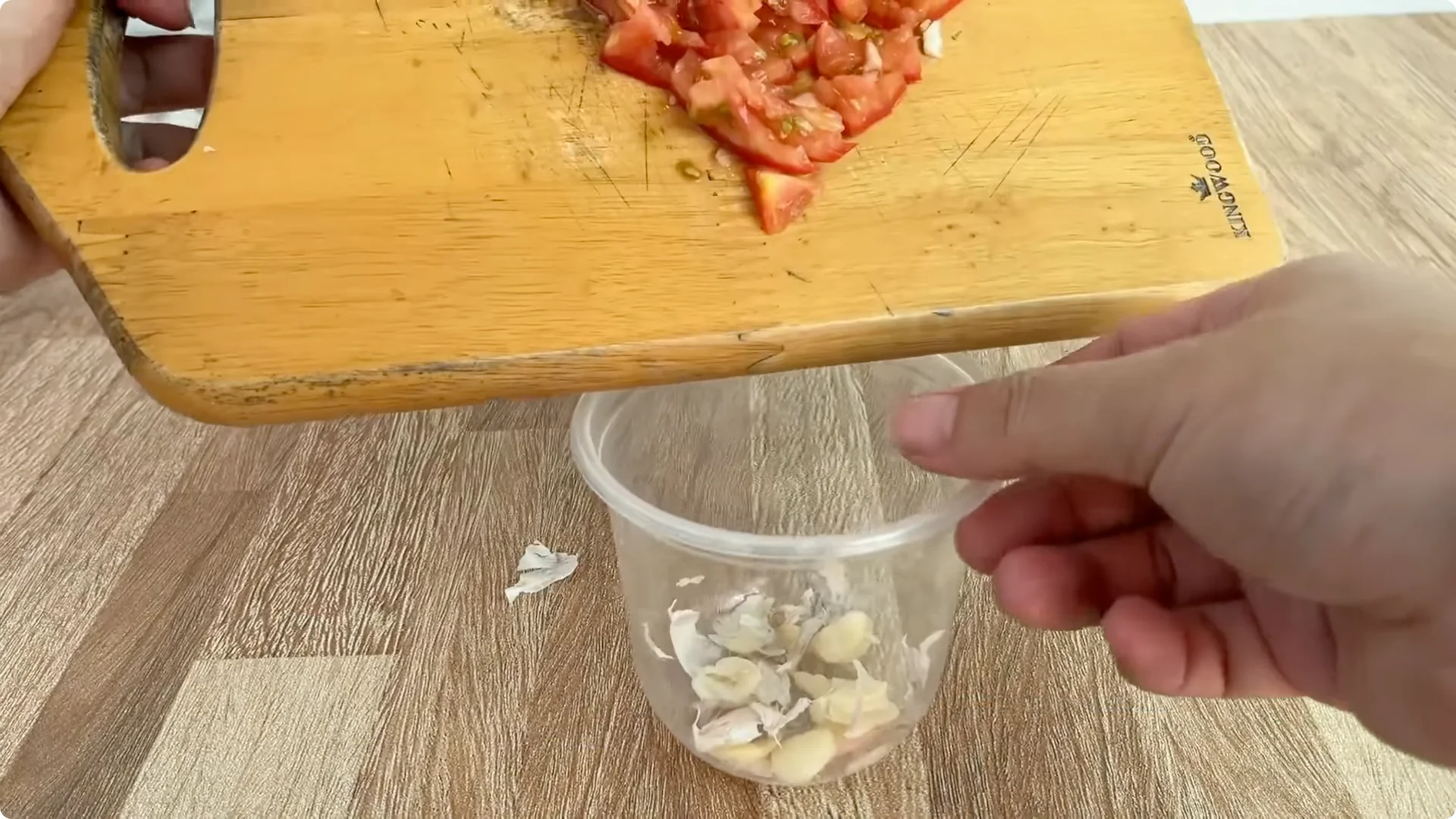 How One Cup Sparks Rapid Root Growth in Rose Branches screenshot 3