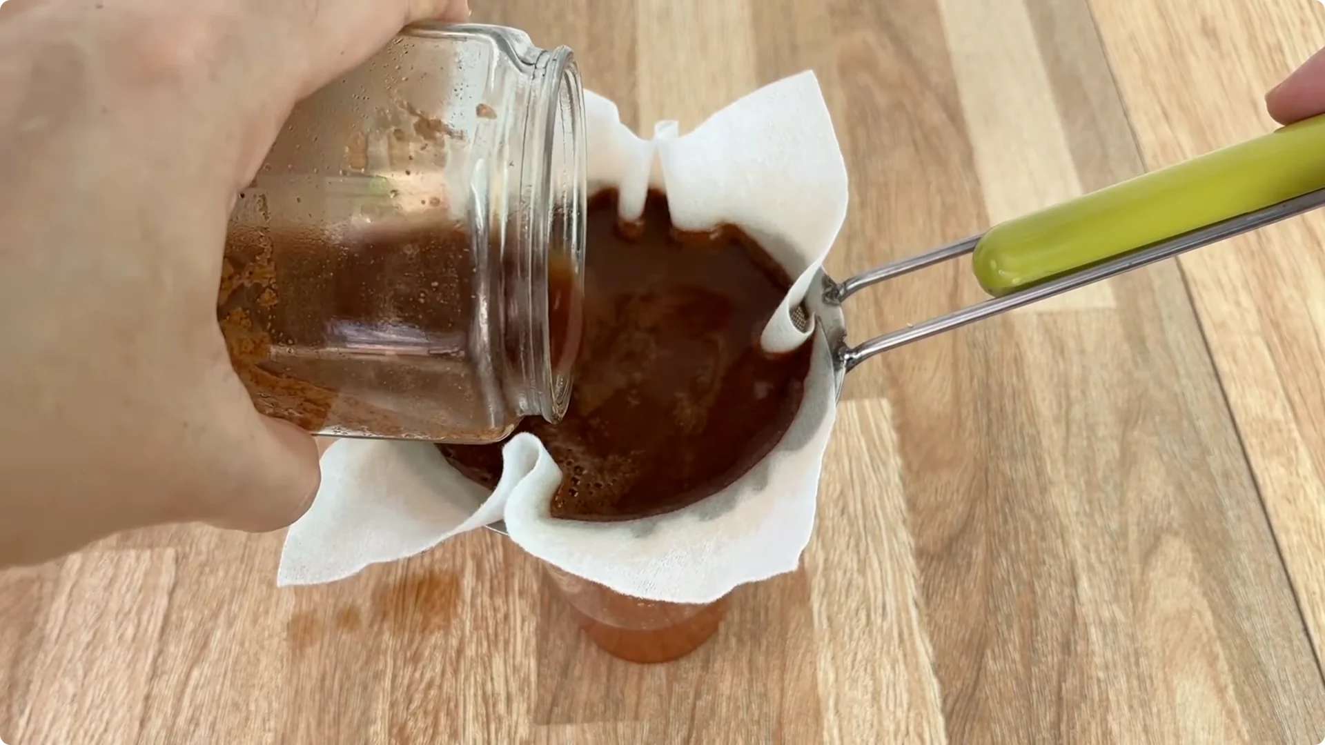 How One Slice of Tomato Transforms Rose Plants with Roots and Blooms screenshot 3