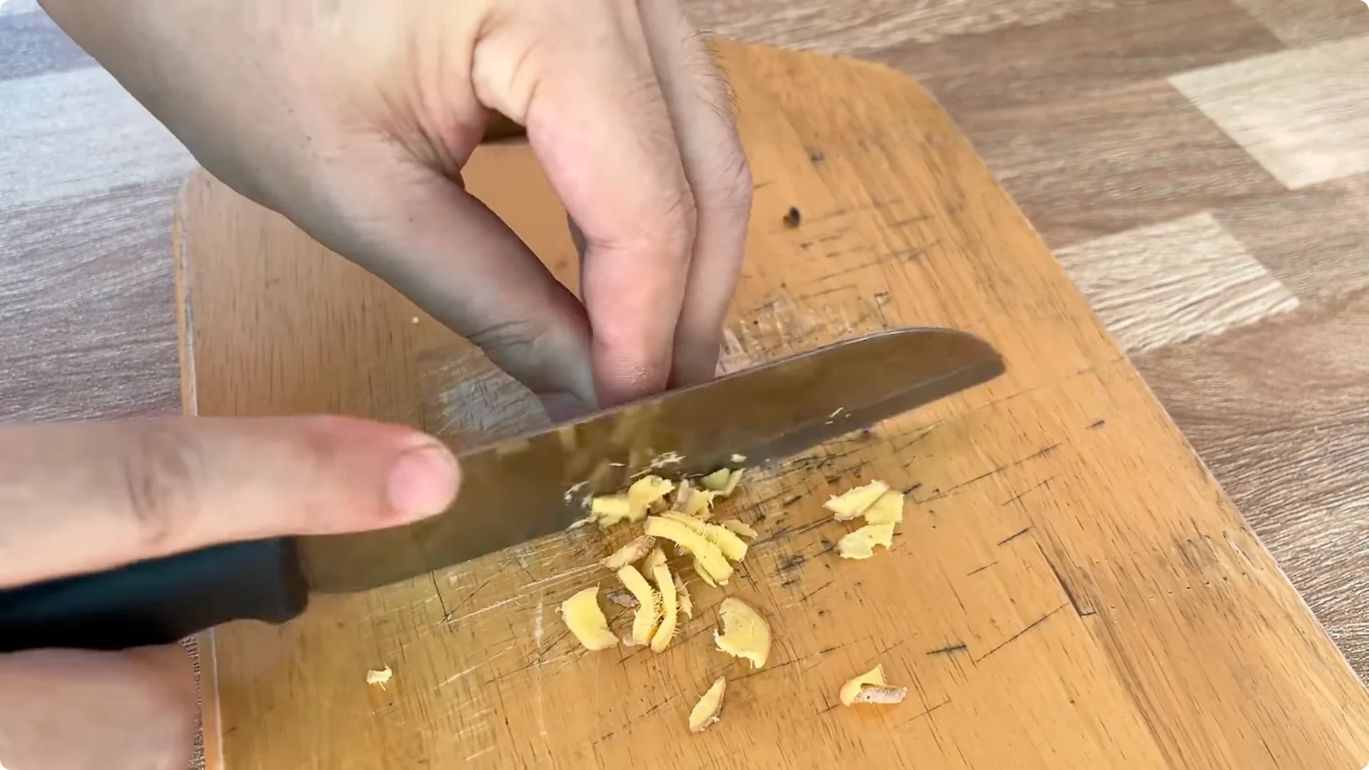 How One Spoon Helped a Rose Branch Root and Bloom Continuously screenshot 4